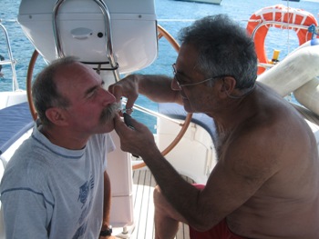 [JPG]    epop_2010_moustache